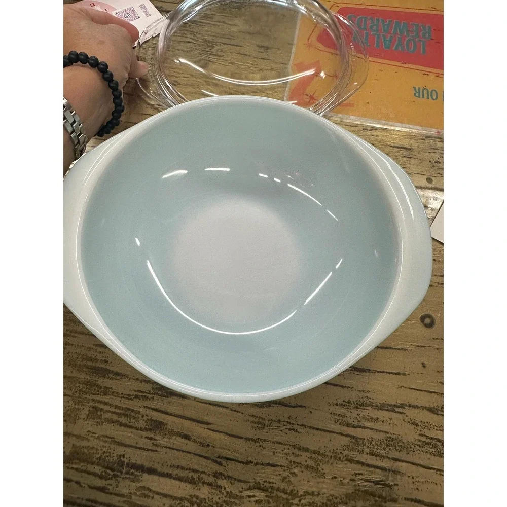 Vintage Pyrex Round Turquoise Bowl 2Qt #024 w/ orig lid